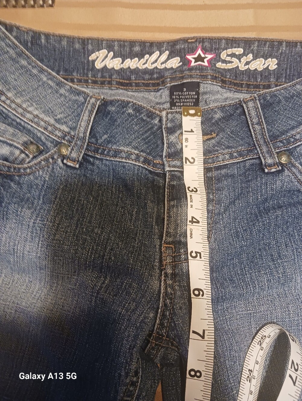 Vanilla Star Knee Shorts - Picture 4 of 7